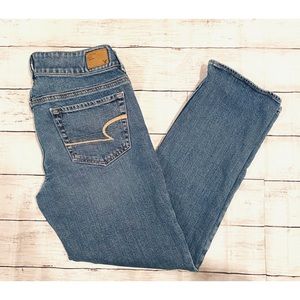 •AMERICAN EAGLE• ARTIST CROPPED JEANS